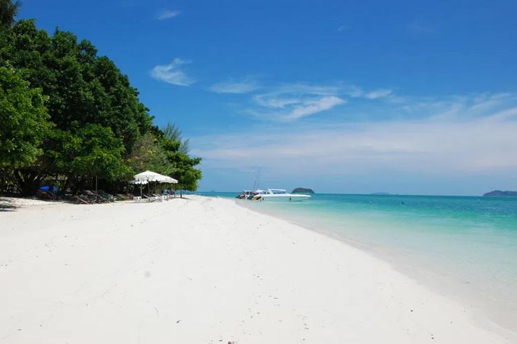 James Bond Island tours