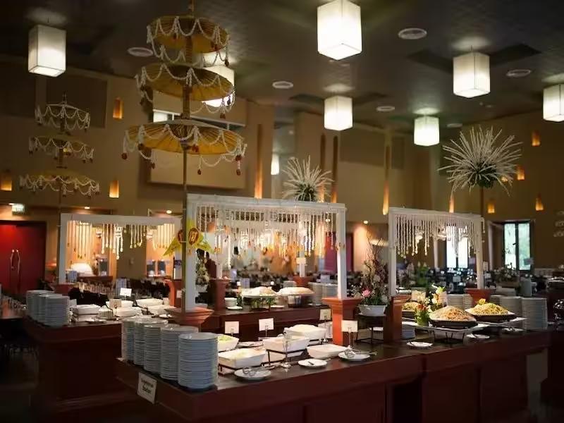 Lavish Grand Palace set design from the Siam Niramit performance